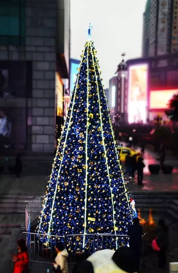 美哭！解放碑为你点亮360度无死角的夜色之美~