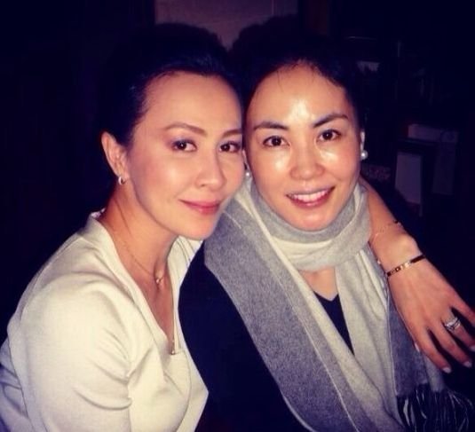 刘嘉玲晒与王菲合影 称我们都有开心的权利