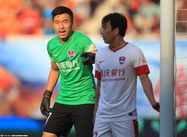 力帆门将喝水丢球引热议:喝多了!这水有毒