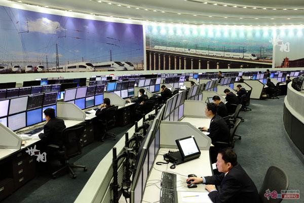 铁路调度员:以大地为剧场列车做演员的导演