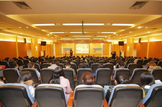 重庆银监局开展3.15宣传 16家银行送金融知识