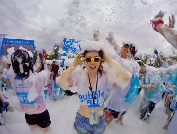 “奔跑吧三峡”彩虹泡泡跑9月16日开跑_大渝网_腾讯网