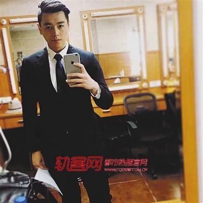 小伙放弃国企稳定工作 应聘当空少月入过万