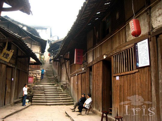 四川福宝古镇:独立尘埃 别有韵味_西南游