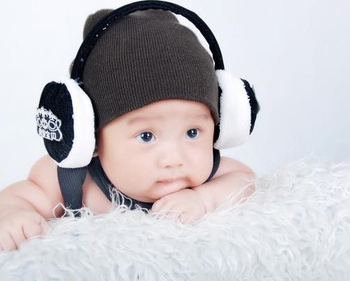 零岁开始听音乐开发BB智力