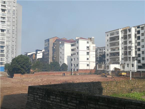 总投资300余万 垫江澄溪镇拟建三个免费停车场