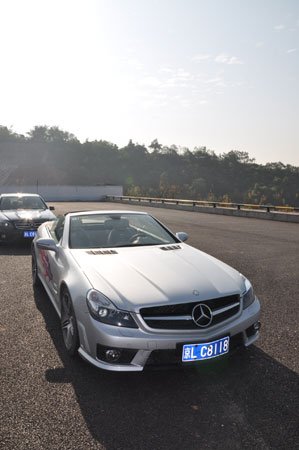 与风赛跑 感受奔驰amg精髓的试驾之旅