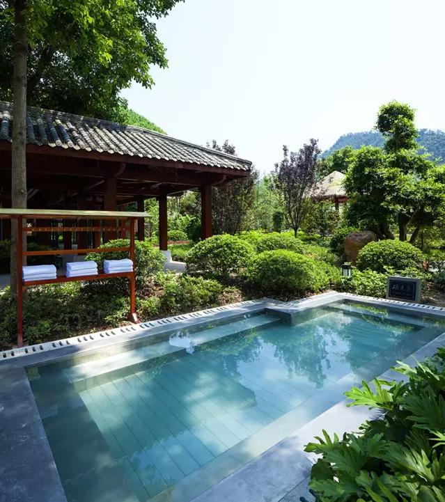 中国温泉旅游协会授予统景温泉“天然温泉”称号