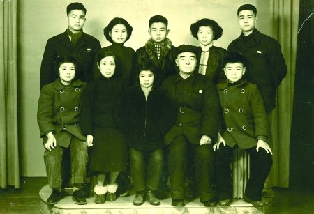 胡錦濤：青年學生要德才兼備保持個性