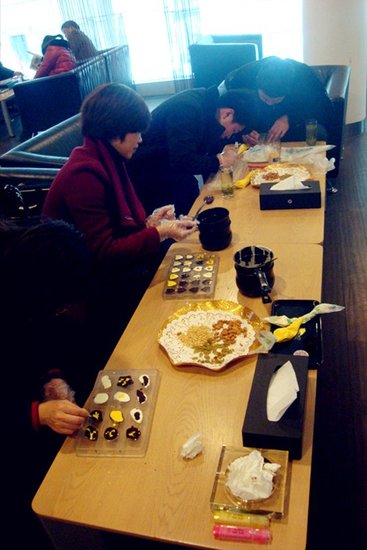 秀出浪漫 宝渝宝马4s店情人节巧克力diy