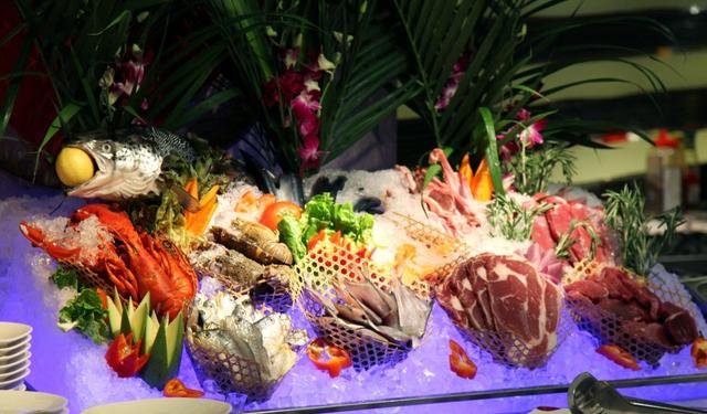 德式自助餐、豪华海鲜自助餐，任你切换！