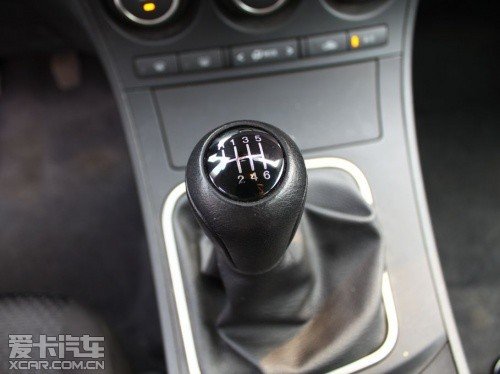 时尚还是实用 福克斯三厢对比新马3星骋