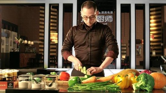 川渝大军晋级人数尤众 《顶级厨师》品委亮绝