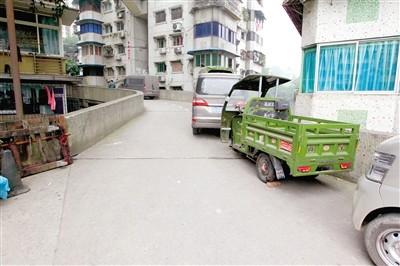 8D重庆又现网红建筑 3个楼层通往3条街