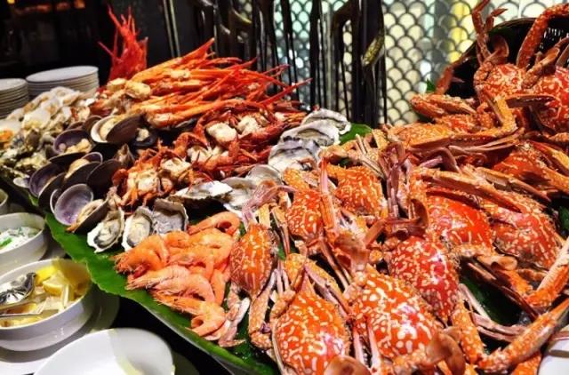 重庆融汇丽笙酒店倾情推出“双城计主题海鲜自助晚餐”