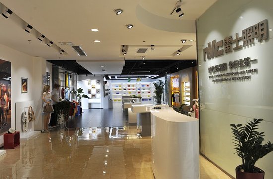 雷士LED多方合力体验式营销助飞跃