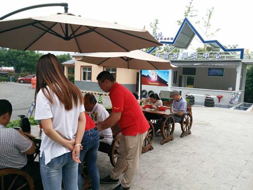 重庆高速首个自驾游服务中心试运营 国庆到场