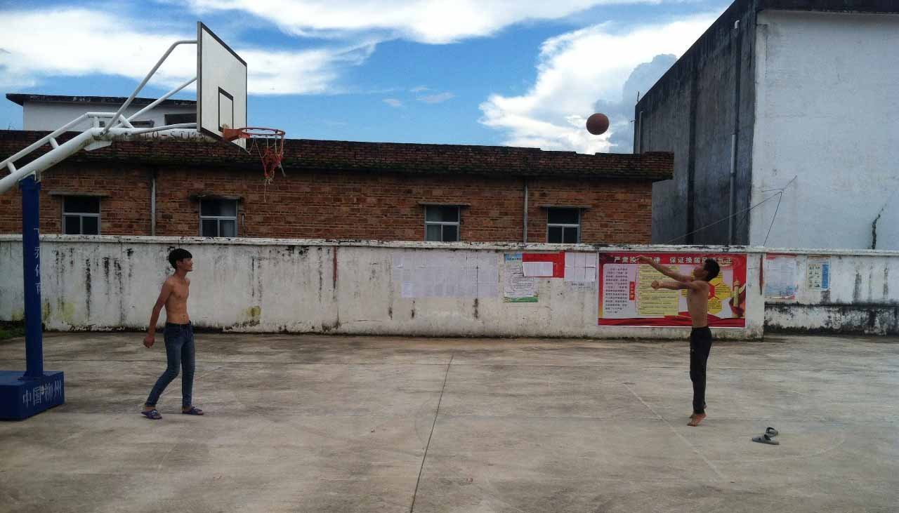 26家中介违法发布小产权房被关停