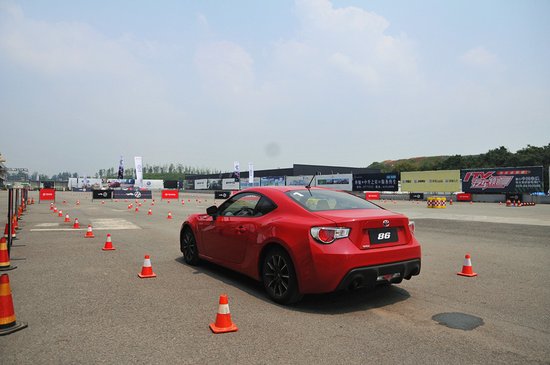 绝对无遗憾 成都金港赛道试驾丰田86归来