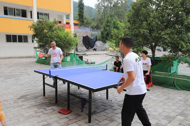 焕新开学季 礼赞“好老师” 浙商银行重庆分行赴酉阳县车田乡中心小学举行2020年“焕新开学季”结对帮扶系列慰问活动