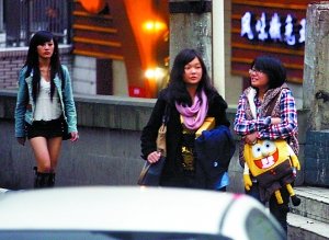 重慶妹子愛美穿得少 大腿上長凍瘡真煩惱(圖)