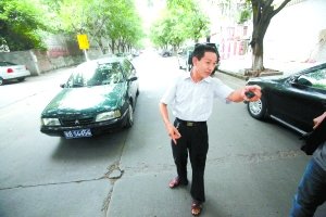 清潔工拾運鈔箱拒私吞:別把重慶美德丟在深圳