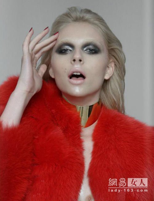 日本男士胸罩亮瞎眼 女装男穿要到什么地步?