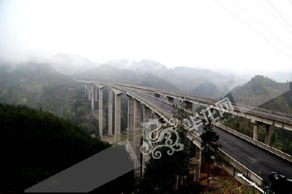 酉沿高速预计6月建成通车 酉阳到贵阳只需3.5