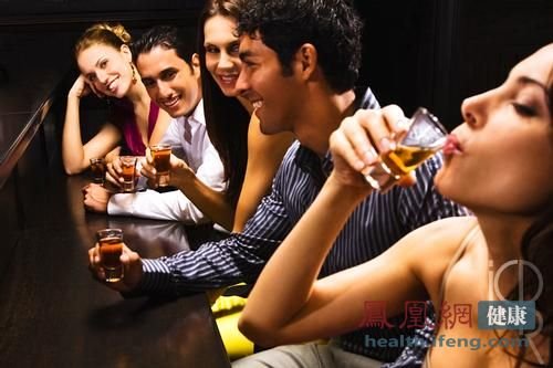 为何有的人喝酒脸红有的人脸发白