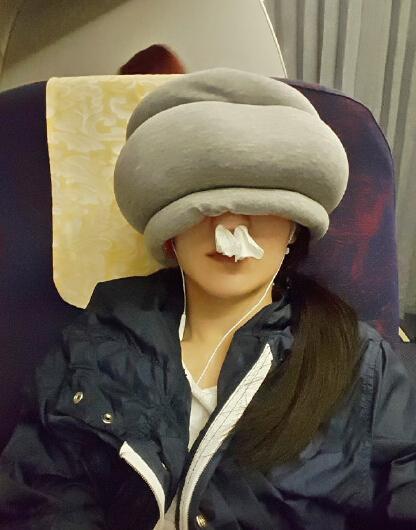 谢娜戴搞笑头套自拍 网友:从阿拉伯回来?