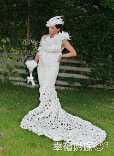 厕纸做婚纱 打造超惊艳环保新娘