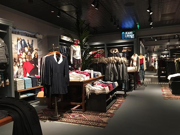 Hollister全国第17家分店入驻龙湖西城天街_大渝网_腾讯网