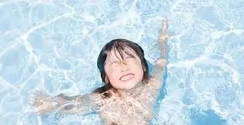 避免无声的死亡！1分钟教你识别儿童溺水迹象！