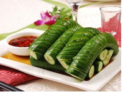 黄瓜可降糖?男子一天吃5斤结果病情越发加重