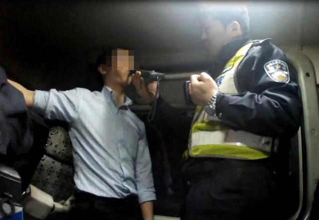 不堪妻子频繁催促 男子不等代驾铤而走险被查醉驾