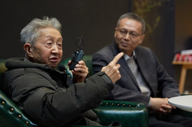 流沙河先生、王笛先生,摄影:小甩工作室 流沙河先生、王笛先生,摄影:小甩工作室