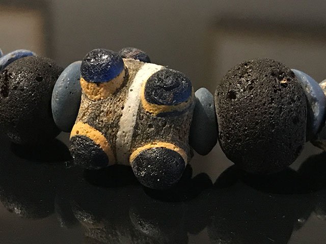 馬德里古玩店買到的蜻蜓眼.jpg 玩珠子的最高境界是什麼
