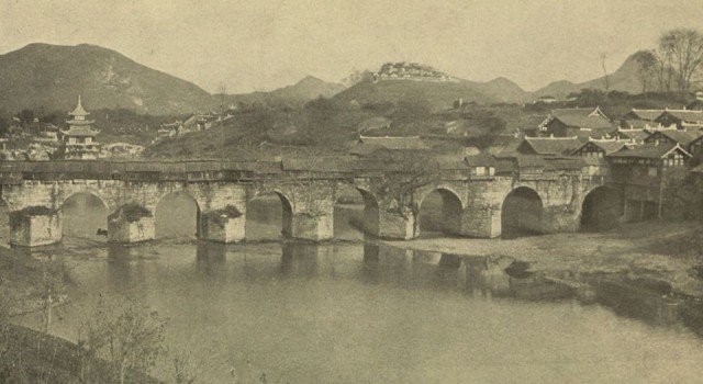 照相機入川之路