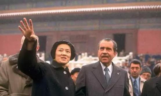 44年前尼克松抵达北京的那天