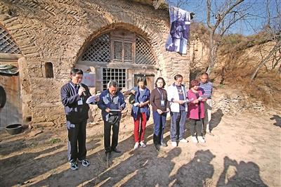 老知青重返“清平湾”追忆史铁生:喜欢钻研老乡语词_文化_腾讯网