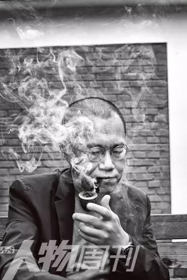 梁文道:文艺人要装俗才会被认同
