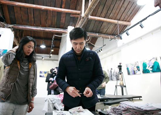 “熵–—韩啸行为艺术展”在798国际艺术区举行