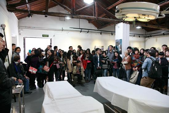 “熵–—韩啸行为艺术展”在798国际艺术区举行