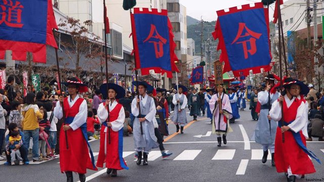 日本人為什麼一過節就喜歡排隊遊行