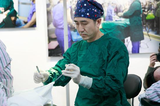 “熵–—韩啸行为艺术展”在798国际艺术区举行