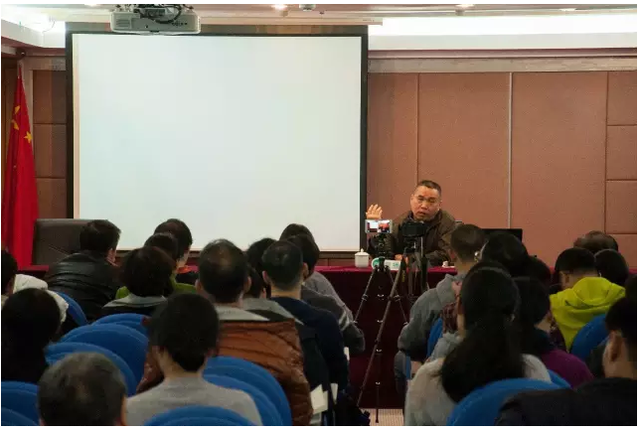 宁肯:文学家为何要用装置的眼光看待现实?