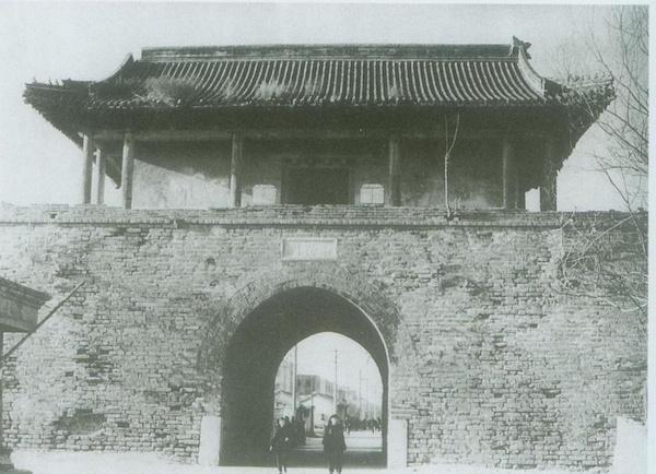北京城墙是刘少奇同志下令我们拆的