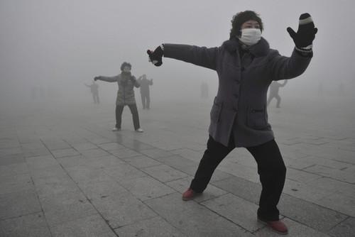 雾霾天里,气候经济学之父在上海说了啥