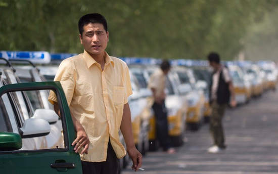1157个有牌照的人 北京个体出租车司机的生存哲学 