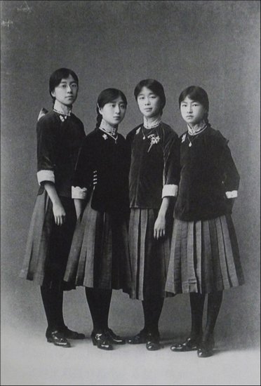 寓道衣冠:1934年上海统一校服运动